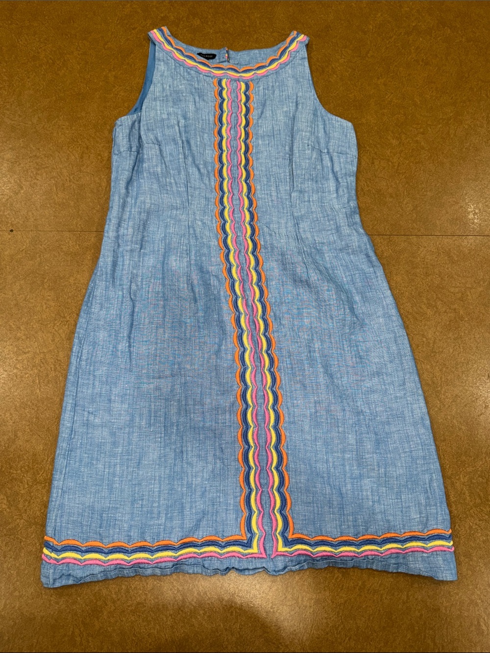 Talbots Sleeveless Light Blue Denim Embroidered Shift Dress • Casual • Size 6